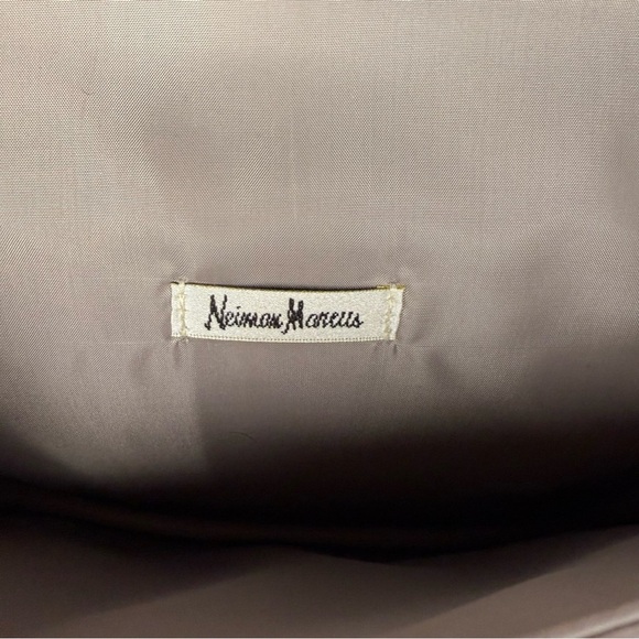Neiman Marcus Silver Quilted Envelop Clutch GUC, 2 spots on inside see pictures - Picture 8 of 12
